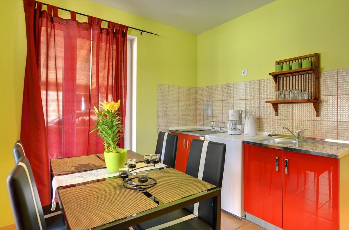 Apartments Puntica Ližnjan 外观 照片