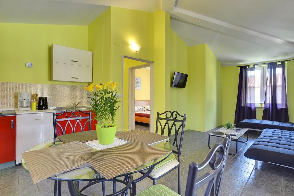 Apartments Puntica Ližnjan 外观 照片