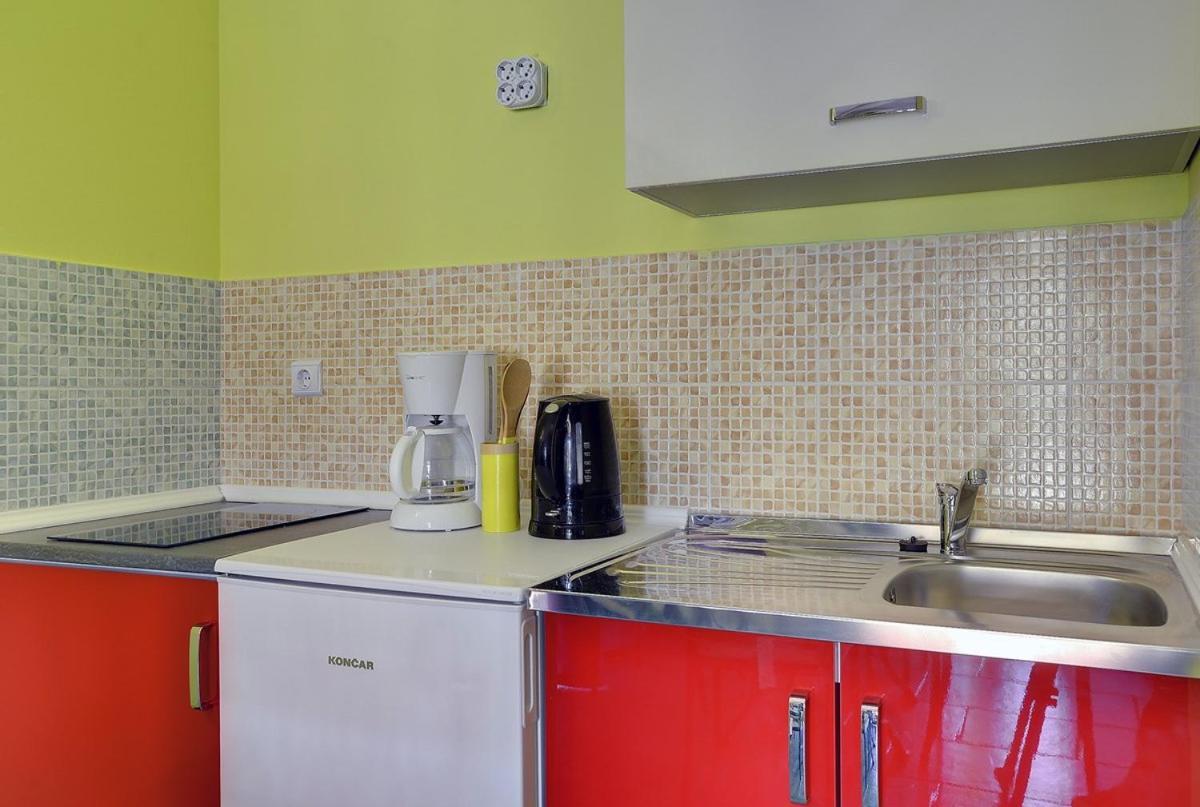 Apartments Puntica Ližnjan 外观 照片