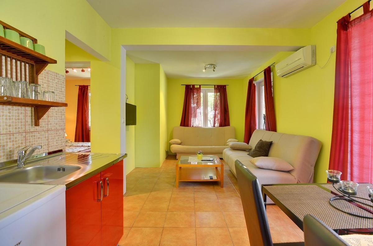 Apartments Puntica Ližnjan 外观 照片